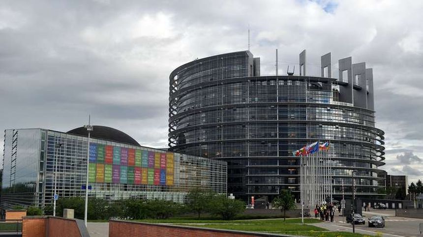 Parlament Europejski|undefined