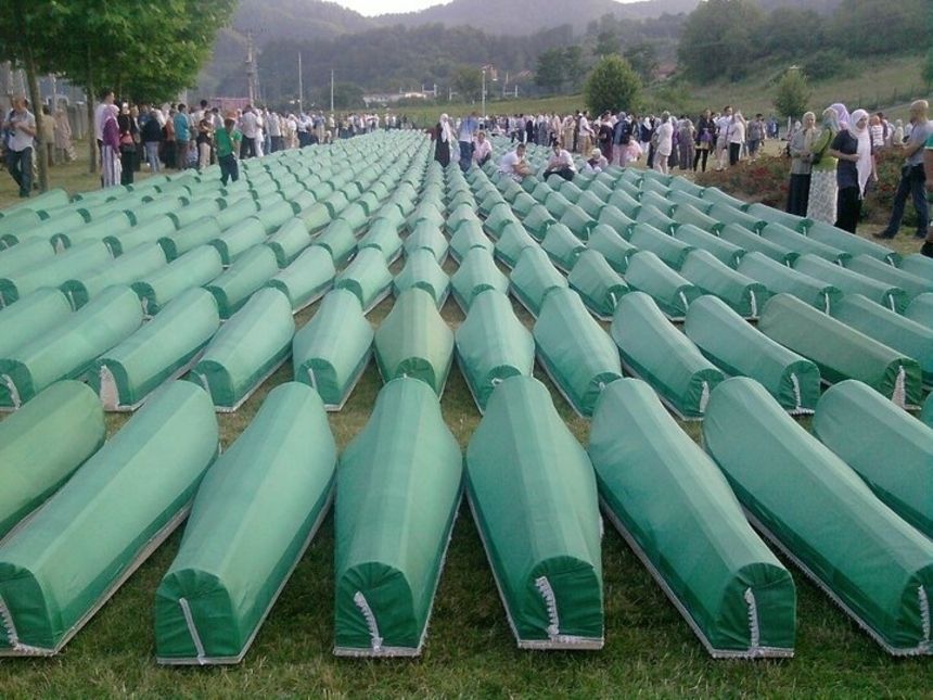 Sąd: Holandia częściowo odpowiada za śmierć 300 Muzułmanów w Srebrenicy|undefined