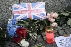ISIS bierze odpowiedzialność za zamach w Londynie. Aresztowano 12 osób|undefined