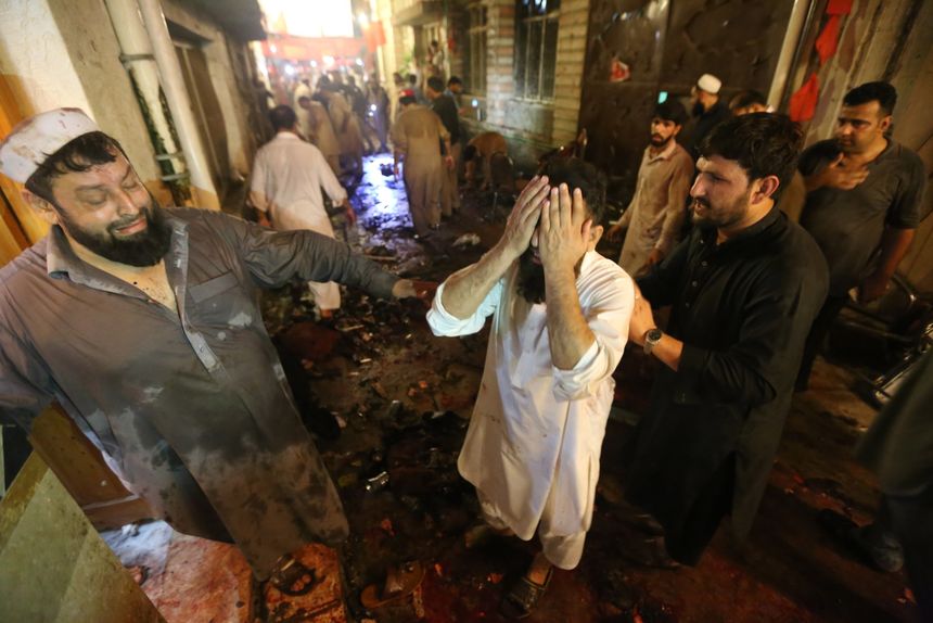 Pakistan. 12 ofiar zamachu na wiecu wyborczym|undefined