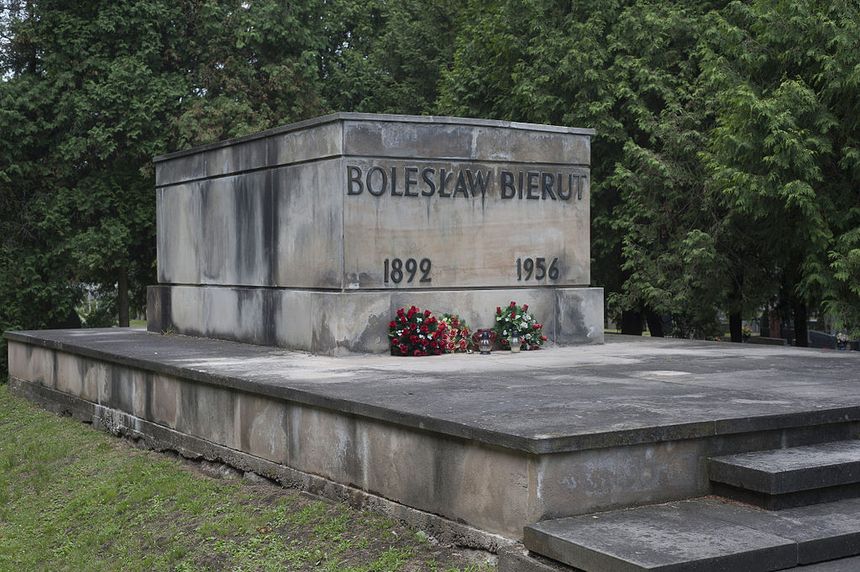 Bierut grób|undefined