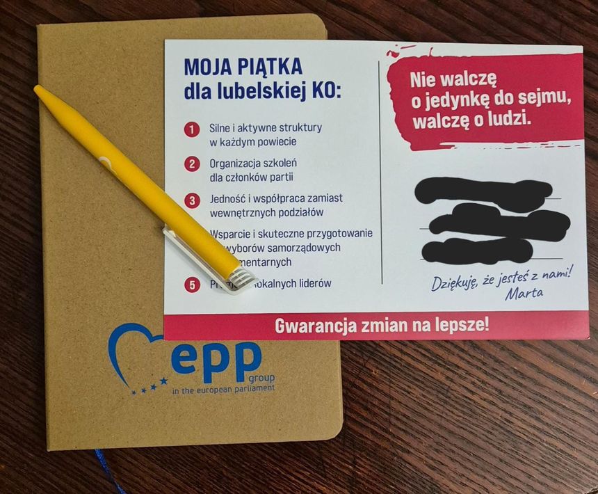 Ulotka wyborcza Marty Wcisło i gadżety z logo EPL