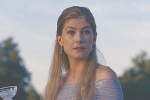 Rosamund Pike w 
