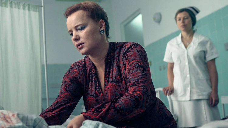 Ołowiane dzieci - Joanna Kulig - kadr z serialu Netflix