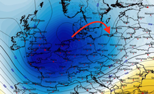 Anomalia wysokości geopotencjalnej na poziomie 500 hPa (dm) 28.02