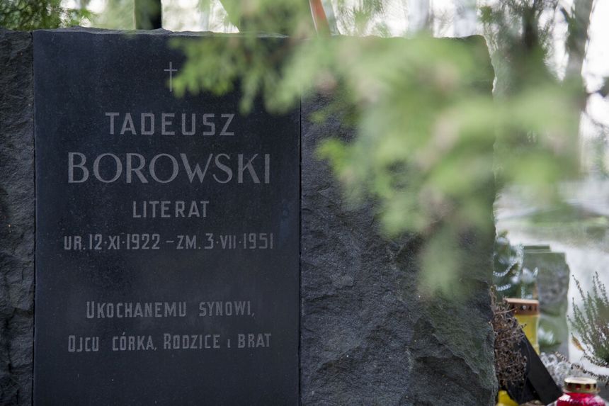 grób Tadeusza Borowskiego