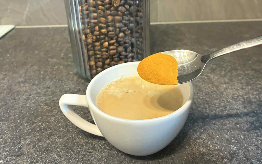 Kawa z kurkumą