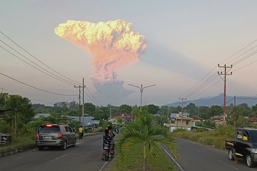 Indonezja, wybuch wulkanu Laki-Laki