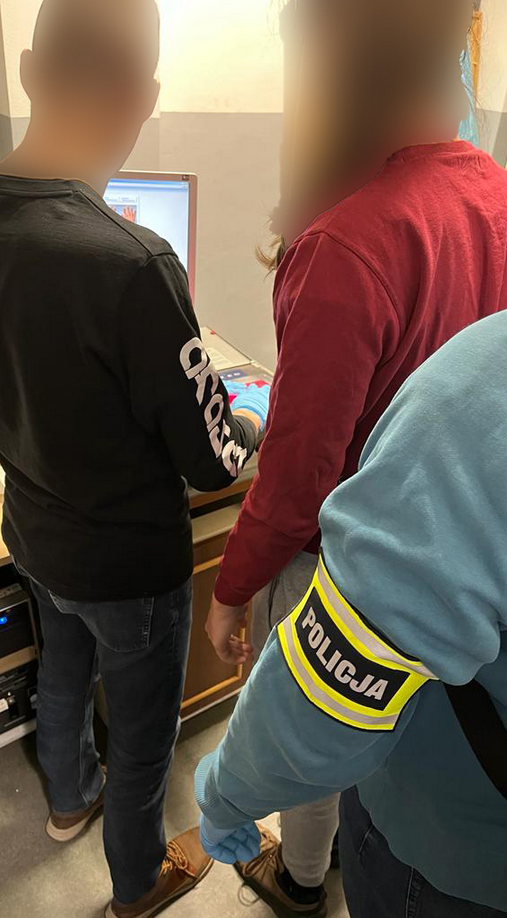 To on oblał pomnik Jana Pawła II