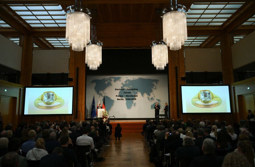 przekazanie Polsce skradzionych zabytków