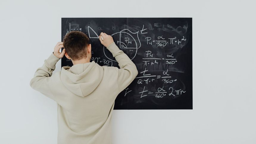 Ranking obejmuje podstawowe elementy edukacji i nauki, jak i zaawansowane, dotyczące m.in. nagrody Nobla.
