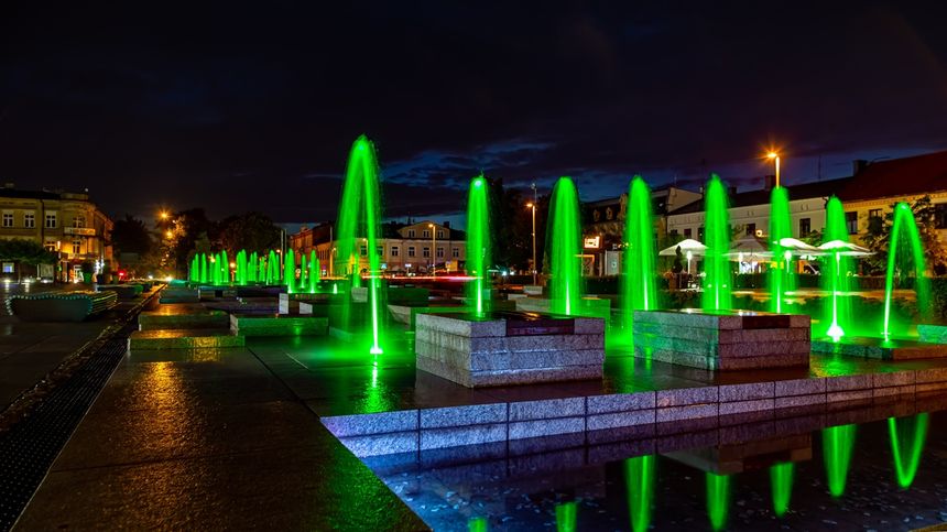 Tomaszów Mazowiecki nocą