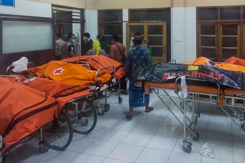 11 uczniów utonęło podczas wycieczki w Indonezji