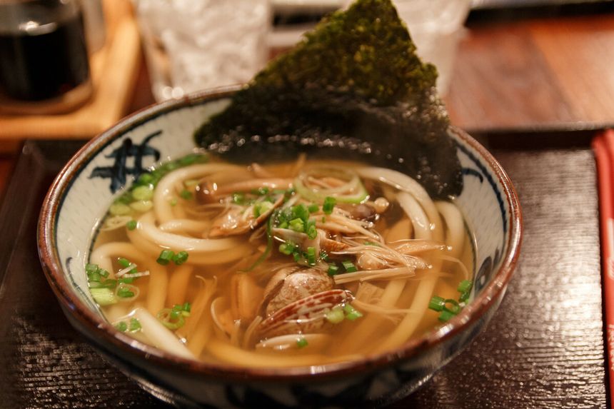 ramen z makaronem udon
