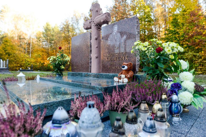 grób Krzysztofa Krawczyka w Grotnikach