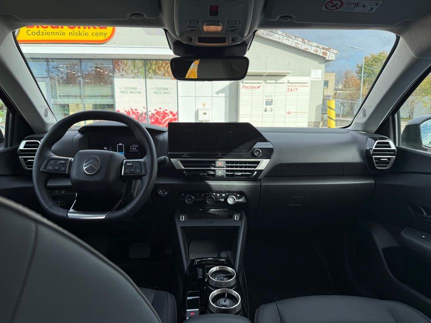 Wnętrze Citroen e-C4