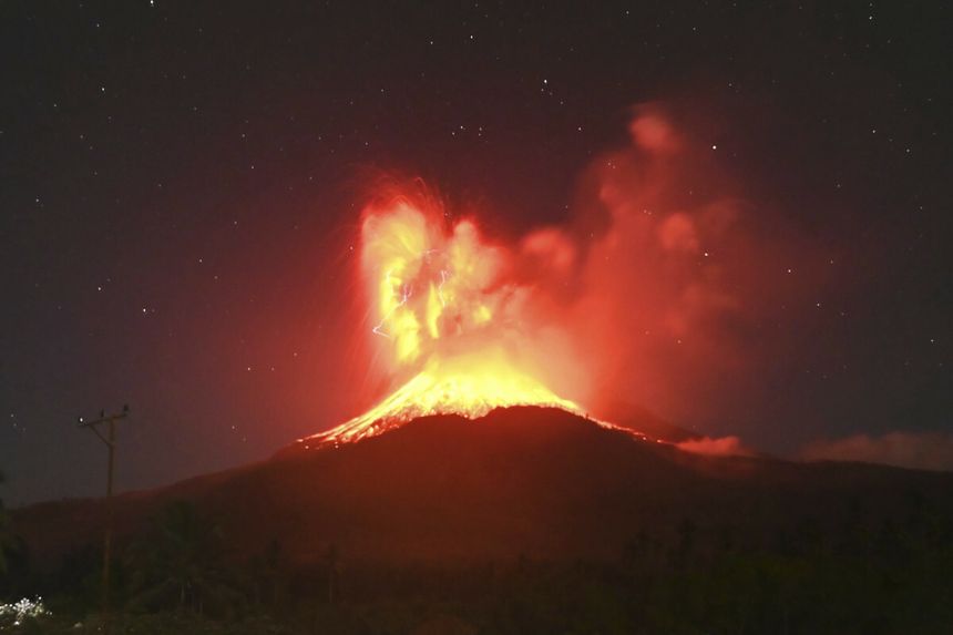 erupcja wulkanu Lewotobi Laki Laki
