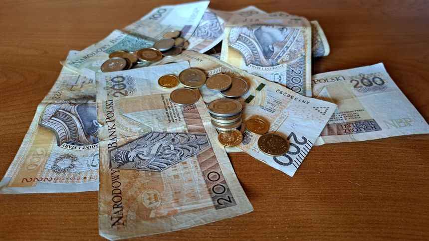 Niedopełnienie formalności w ZUS to dla wielu os&oacute;b pozbawienie jedynego źr&oacute;dła finansowania w okresie choroby.