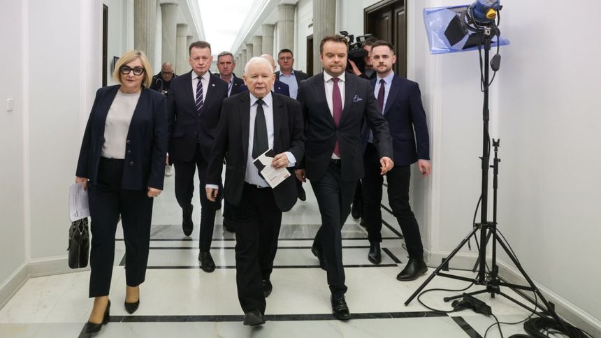 Jarosław Kaczyński i PiS sprzeciwiają się programowi SAFE