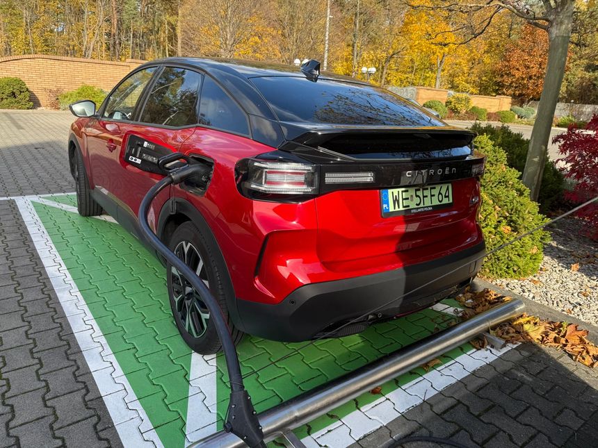 Jak wygląda Citroen e-C4