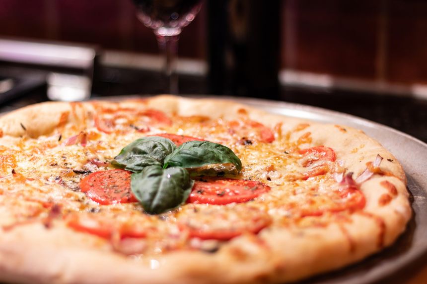 Pizza z bazylią