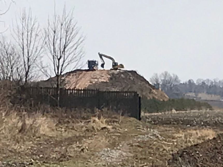 Kopiec Macierzy Polonii – widok z DK7 Kraków – Kielce
