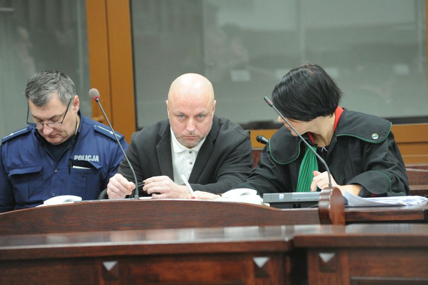 Piotr Ogrodniczuk we wznowionym procesie odpowiada z wolnej stopy.