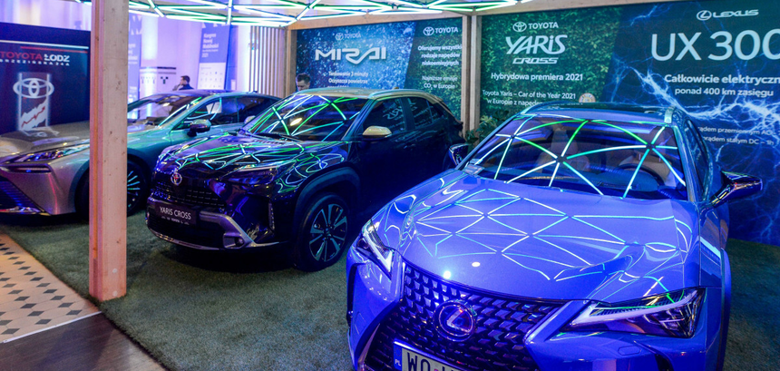 elektryczny LEXUS UX 300