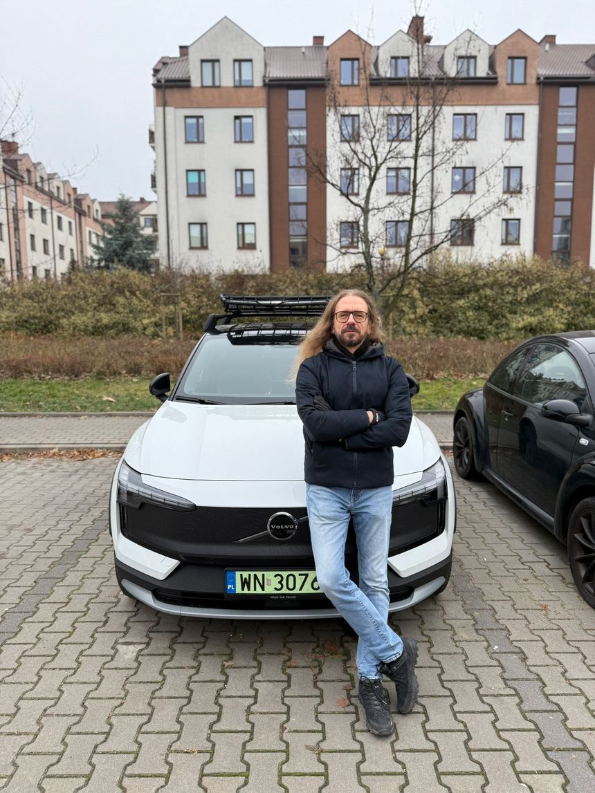 Jak jeździ się Volvo EX30 Cross Country?