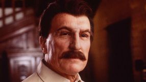 Robert Duvall jako Józef Stalin