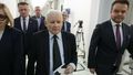 Prezes PiS Jarosław Kaczyński z posłami Prawa i Sprawiedliwości 
