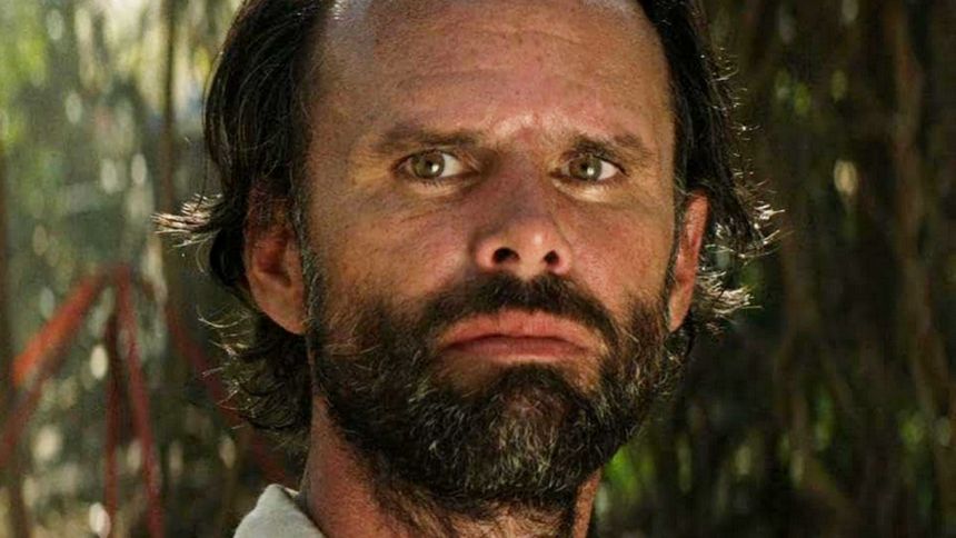 Walton Goggins w 