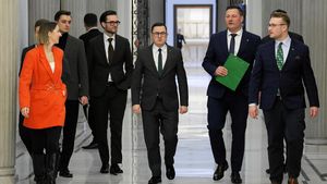 Minister energii Miłosz Motyka i przewodniczący klubu parlamentarnego PSL Krzysztof Paszyk