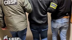 Rozbity gang narkotykowy, wśród zatrzymanych pseudokibice