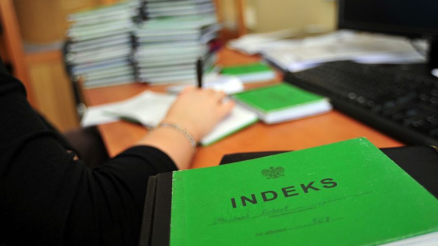 wpisywanie zaliczenia do indeksów