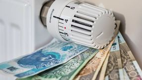Banknoty przy kaloryferze