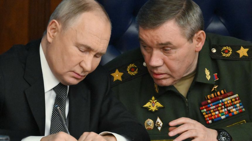 Władimir Putin i Walerij Gierasimow