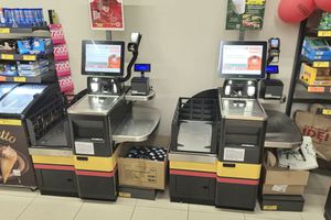 kasy samoobsługowe w Biedronce