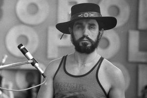 Czesław Niemen podczas występu w 1975 roku