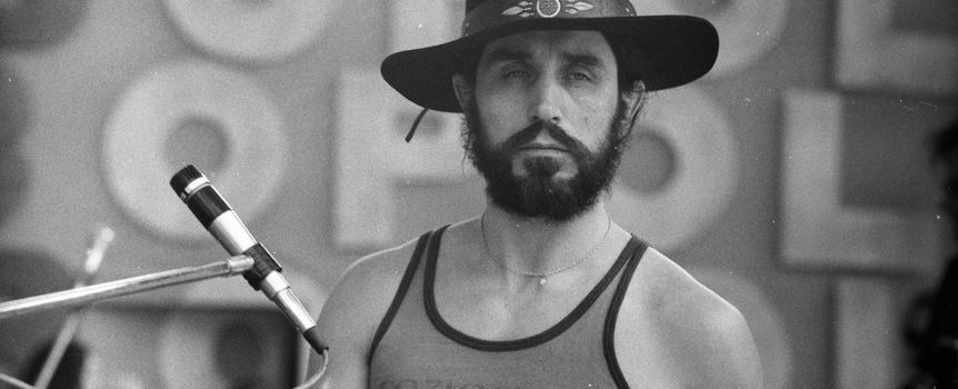 Czesław Niemen podczas występu w 1975 roku