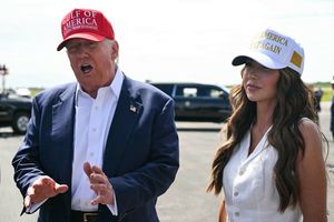 Trump i Noem