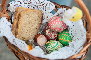 Koszyk ze święconką