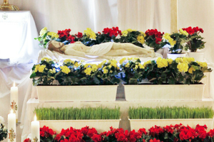 Dekoracje kościelne - grób pański