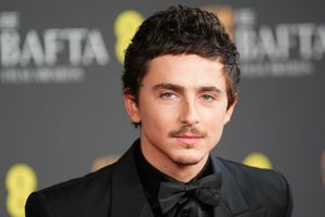 Timothee Chalamet na rozdaniu nagród BAFTA 2026