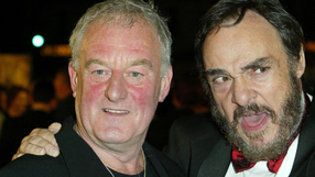 East News, Bernard Hill (po lewej) i John Rhys Davies (po prawej)
