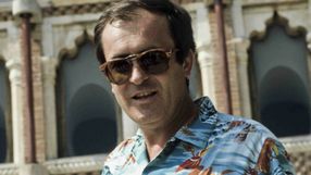 Bernardo Bertolucci w okularach