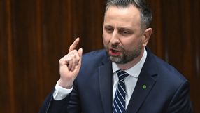 Szef MON uderza w PiS ws. SAFE