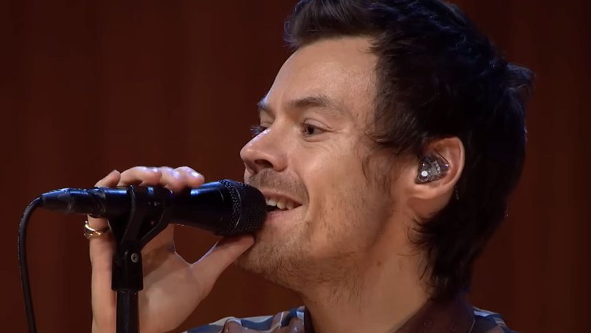 Harry Styles zaśpiewał hit lat 80. 