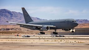 Tankowiec KC-135