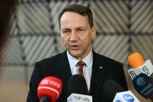 Szef MSZ Radosław Sikorski